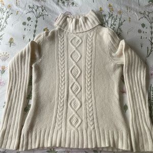 “Hillard and Hanson” Ivory Angora & Lambswool Cable  Knit Turtleneck Sweater XS